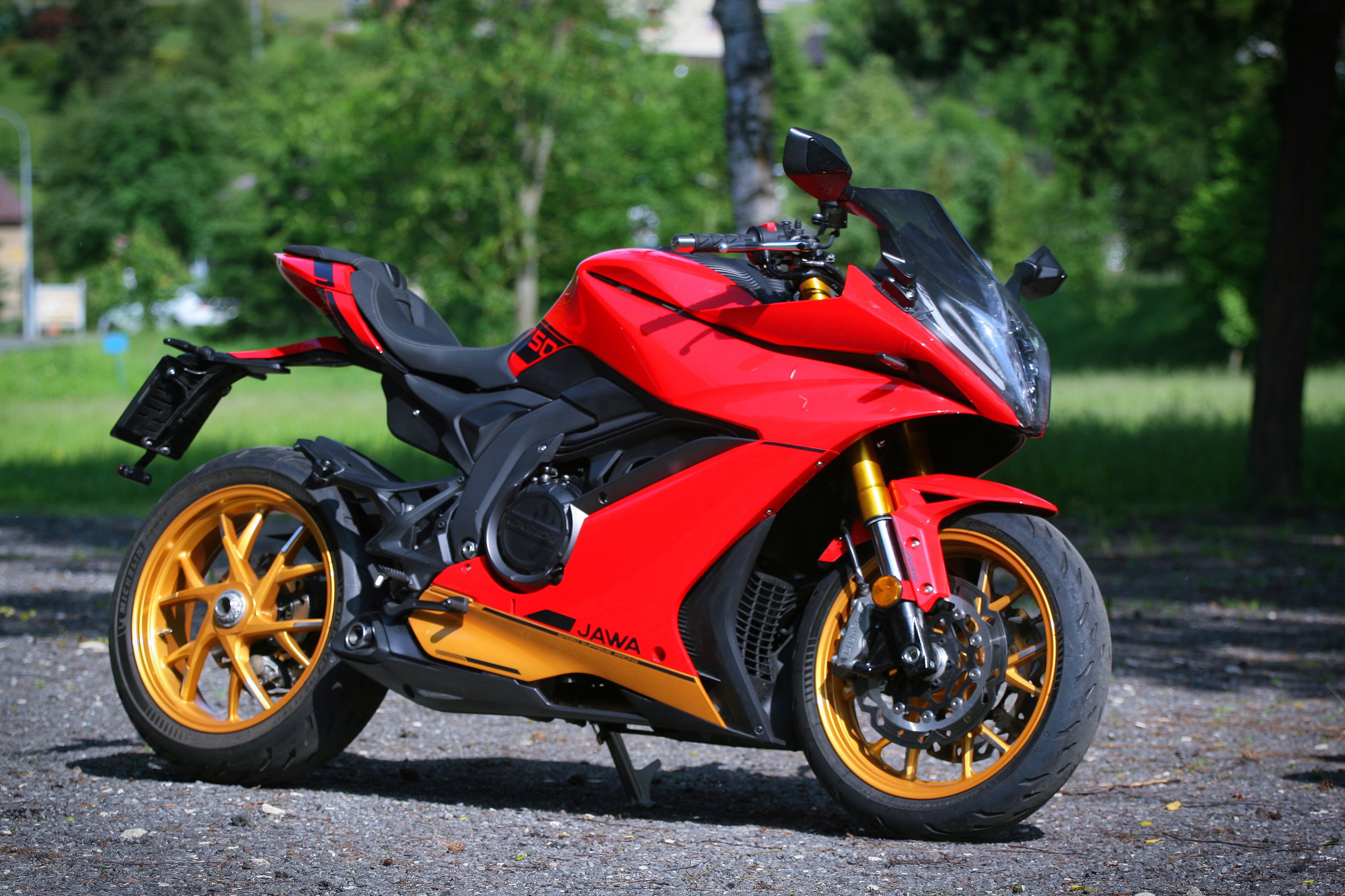 JAWA Supersport