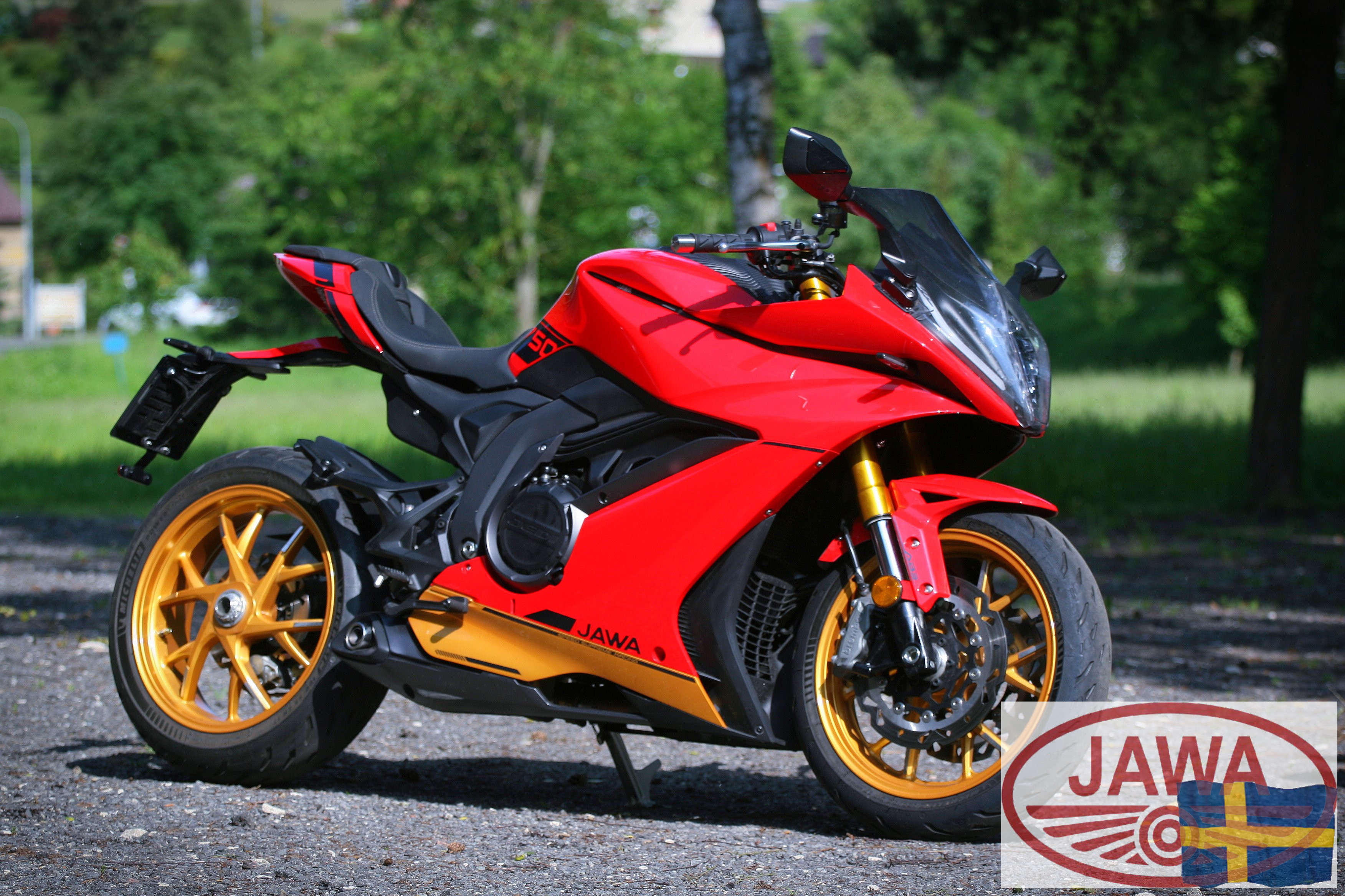 JD 750 Racing hover